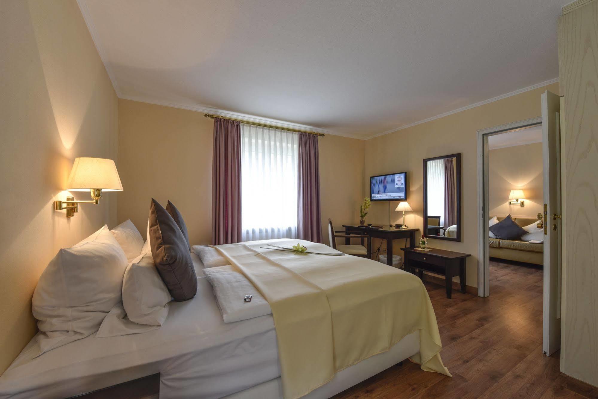 Atrium Hotel Amadeus Osterfeld Bagian luar foto